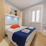 Poluotok 1 * Zadar