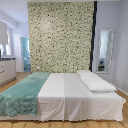 Poluotok 1 Apartment *