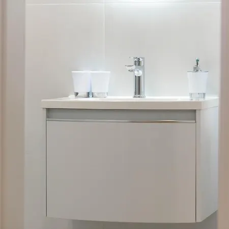 Apartment Poluotok 1