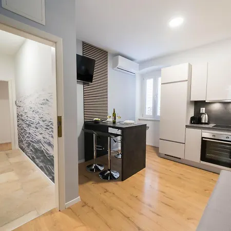 Poluotok 1 Apartment Zadar