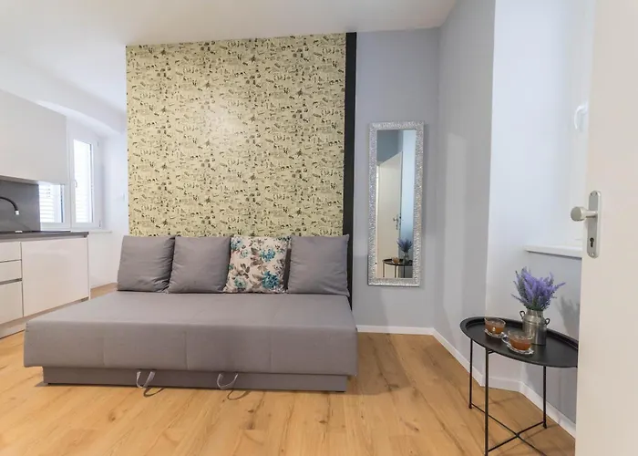 Poluotok 1 * 扎达尔