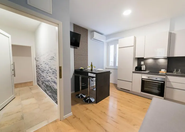 Poluotok 1 公寓 扎达尔